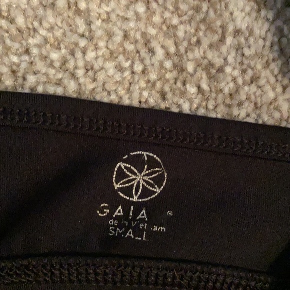 GAIAM black sports bra - Picture 2 of 4
